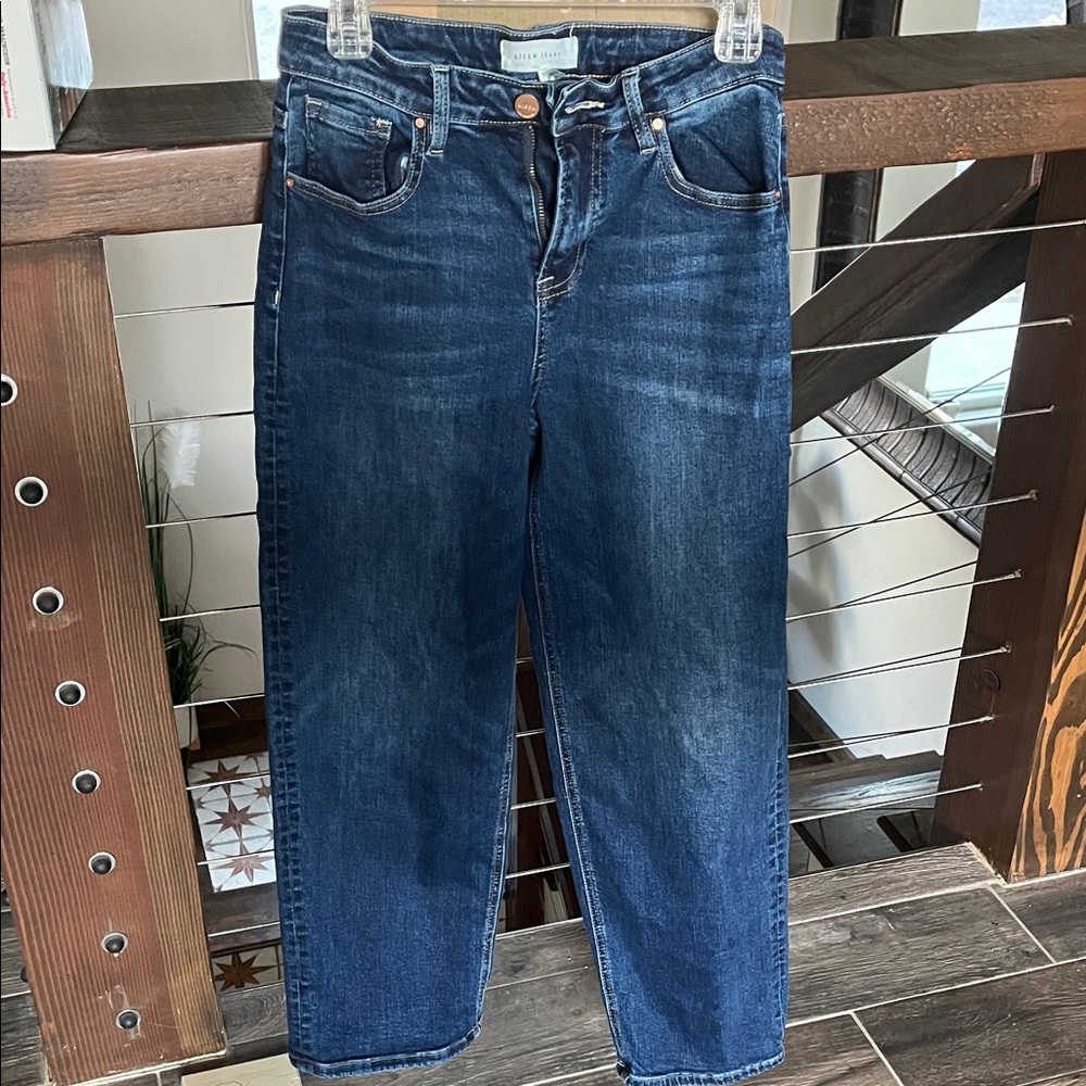 Women's Classic Blue Straight Jeans
